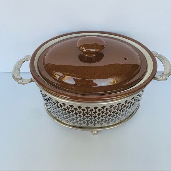 Antique Guernsey Cooking Ware Crock Pot with Footed Stand - Picture 3 of 16